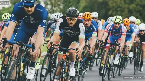 “曼城冬季转会活跃，瓜帅能否避免重蹈覆辙，追求更高成就？”